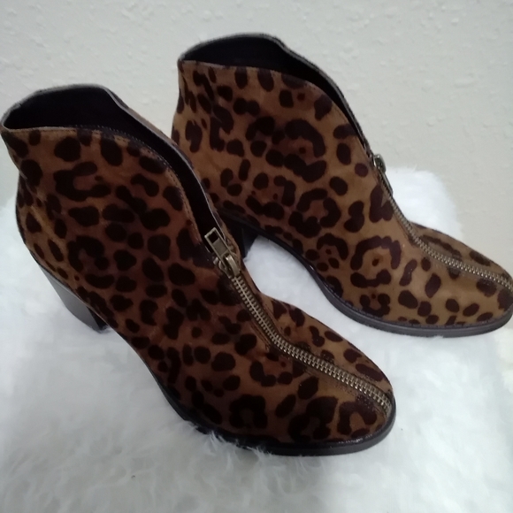 🔥Host pic🔥Brand new Pierre Dumas leopard print booties - Picture 5 of 9